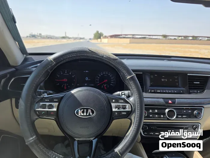 Kia Cadenza 2018 photo 3