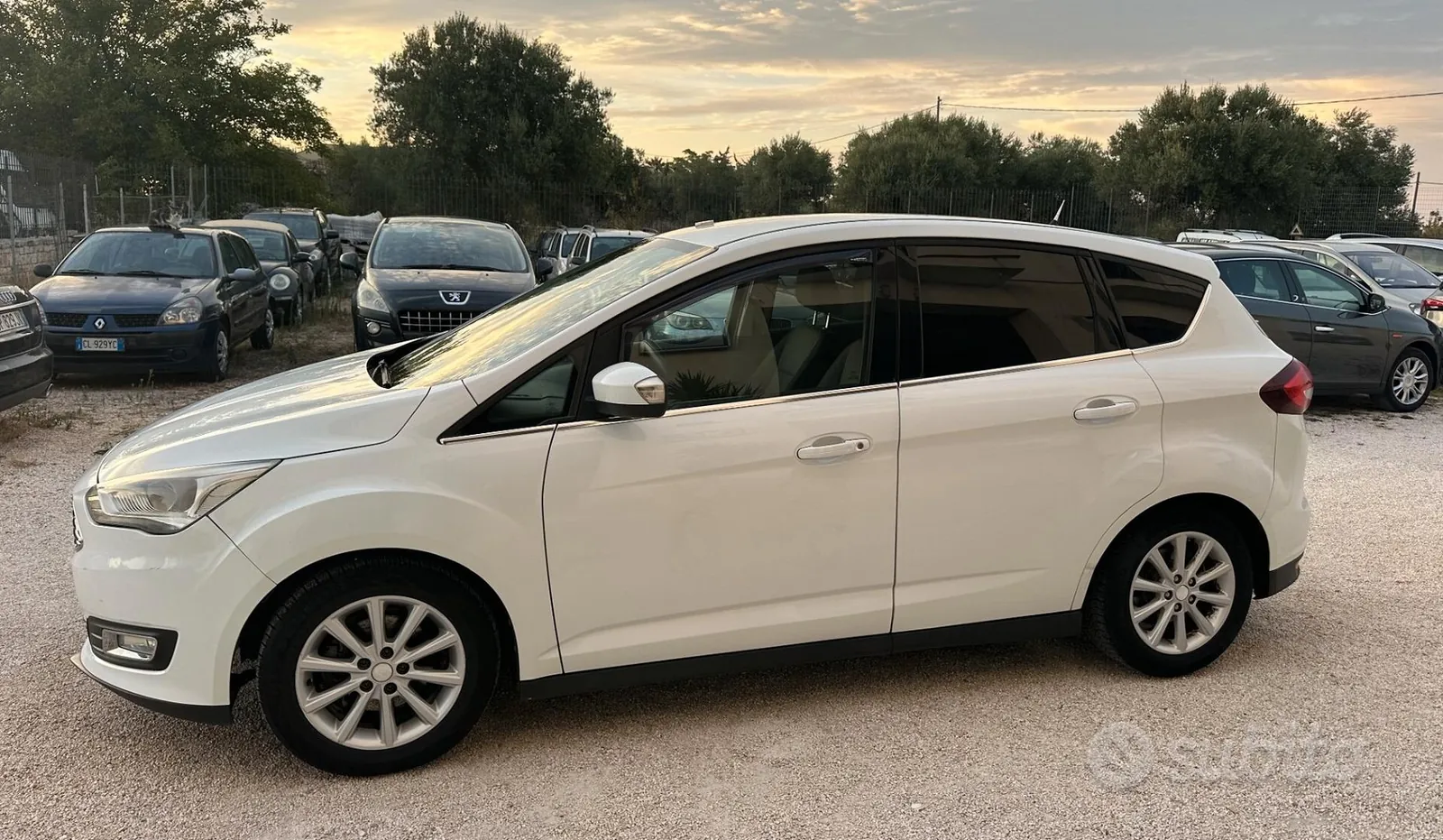 Ford C-Max 2015 photo 4