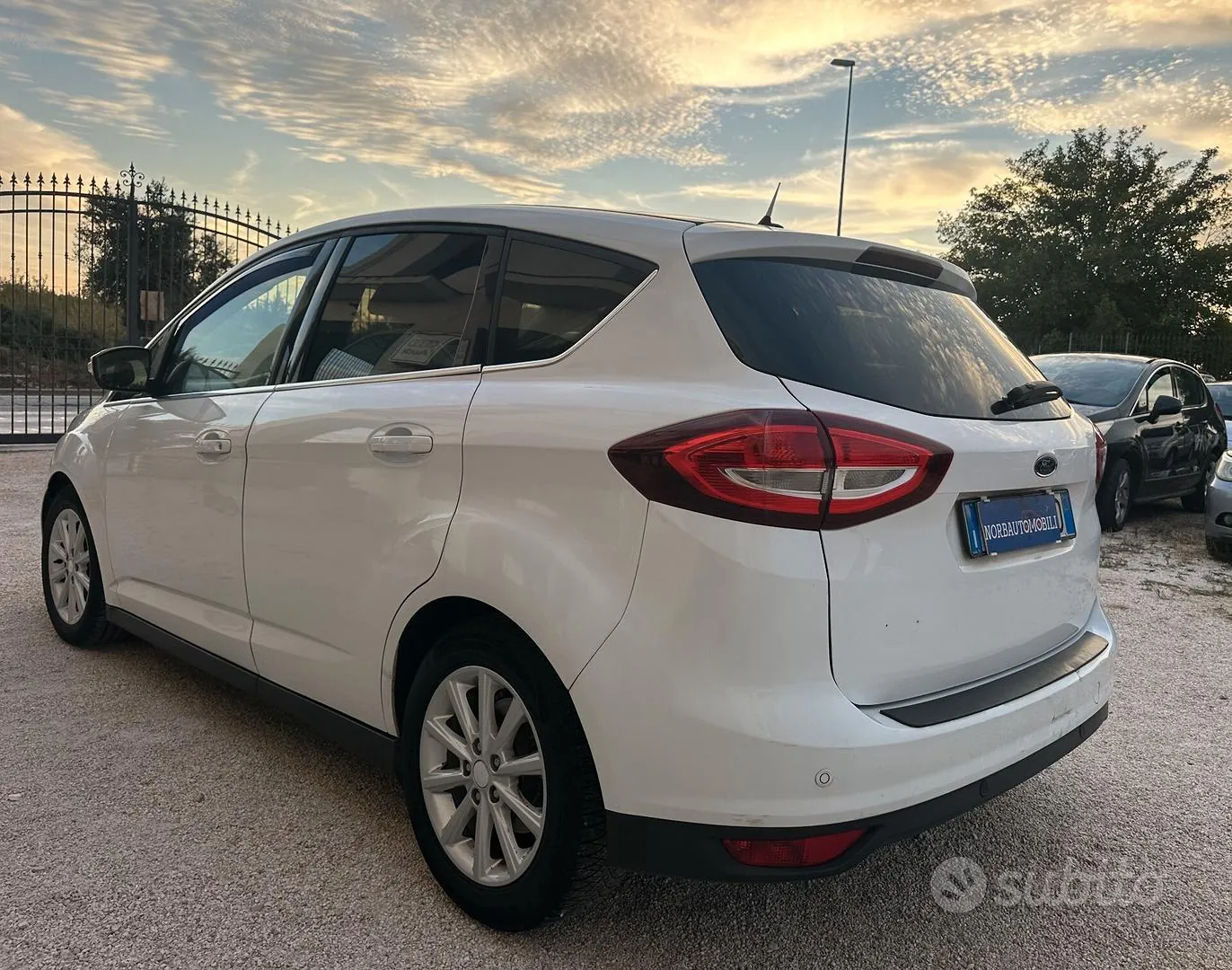 Ford C-Max 2015 photo 5