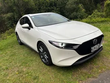 Mazda 3 Limited 2021 photo 2