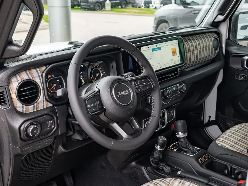 Jeep Wrangler 2026 photo 3