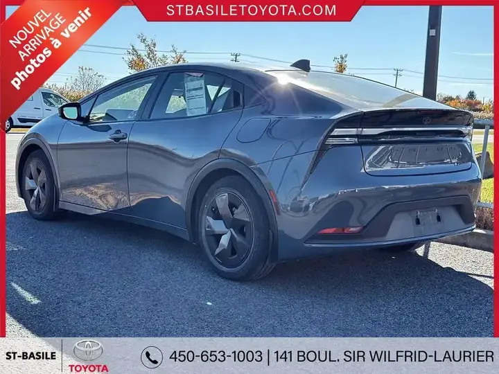 Toyota Prius Prime 2024 photo 3
