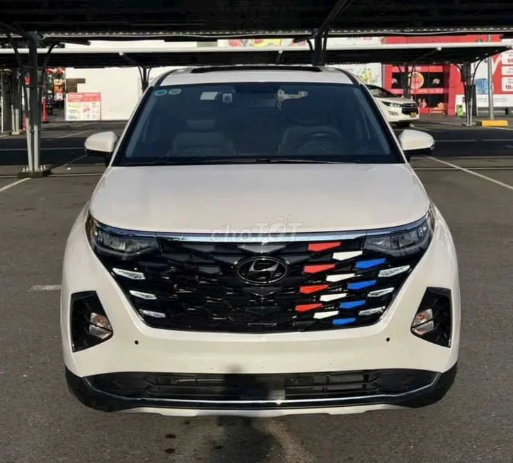 Hyundai Custin