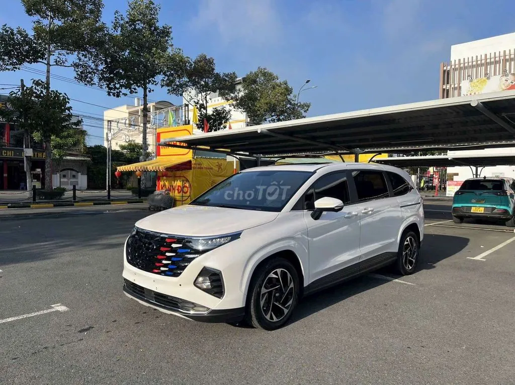 Hyundai Custin 2024 photo 4