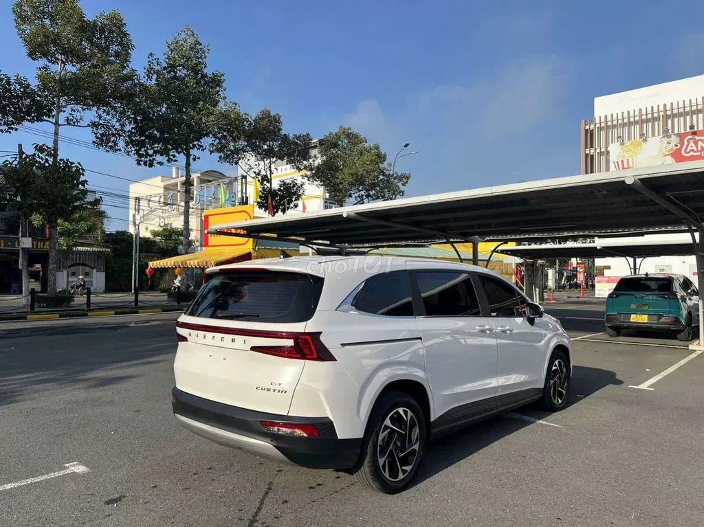 Hyundai Custin 2024 photo 2