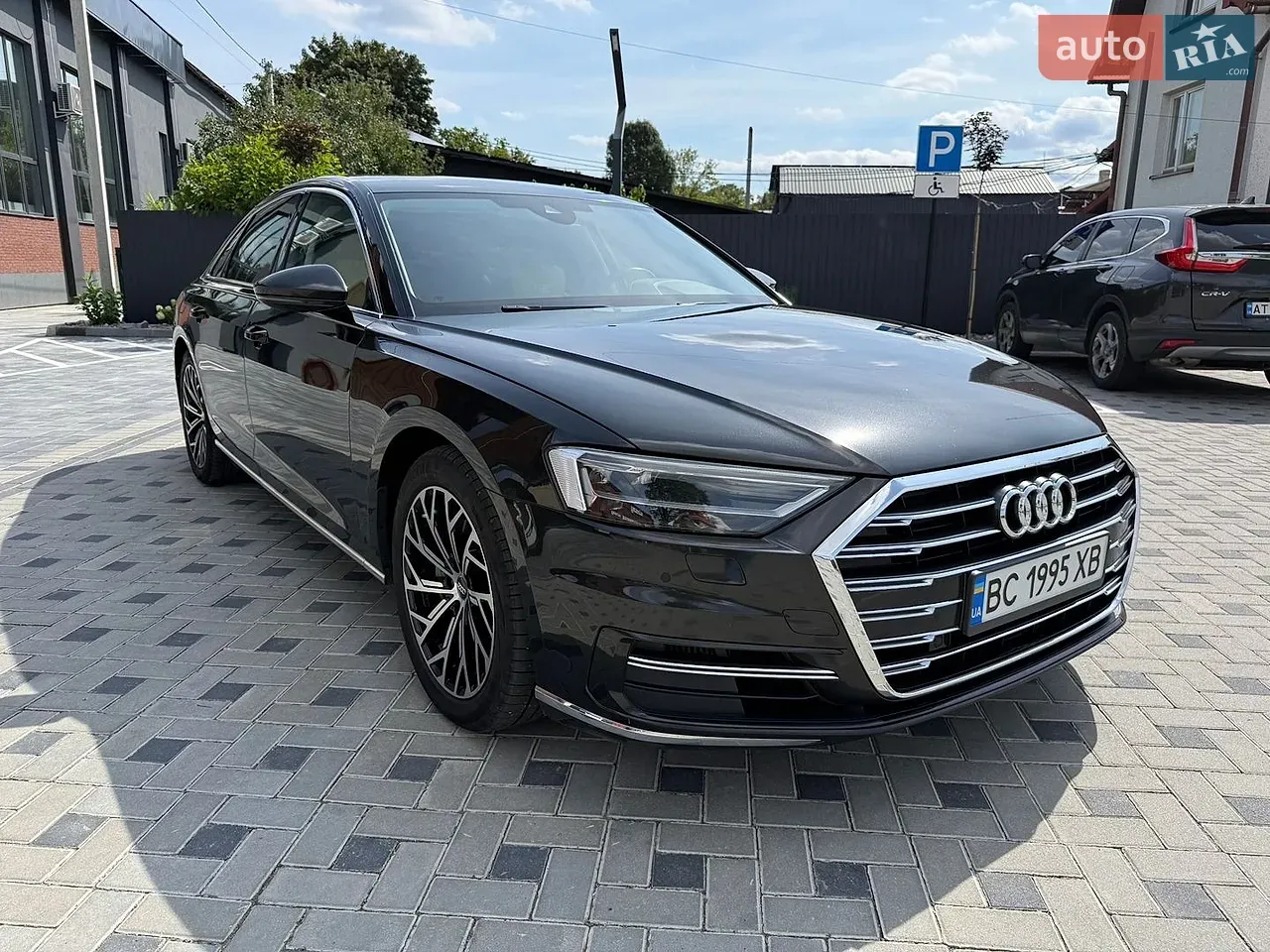 Audi A8 2019 photo 3