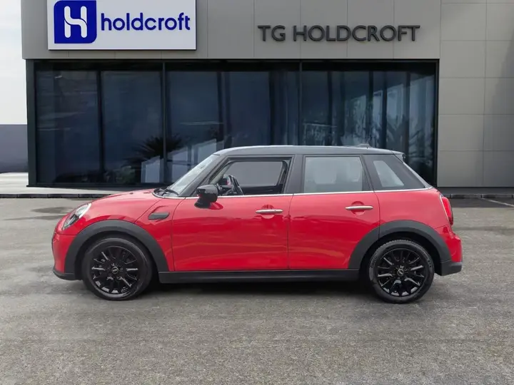 Mini Hatch 2023 photo 2