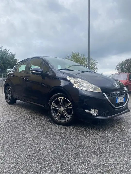 Peugeot 208 2014 photo 2
