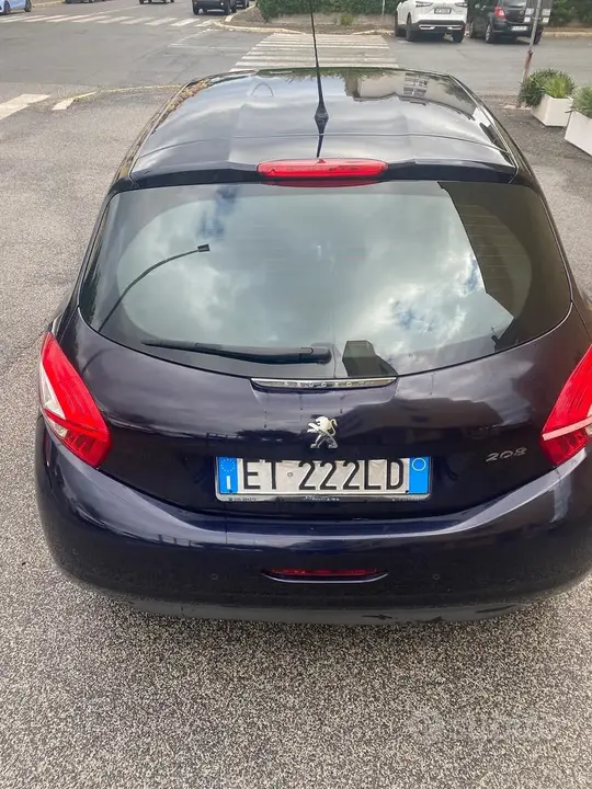 Peugeot 208 2014 photo 5