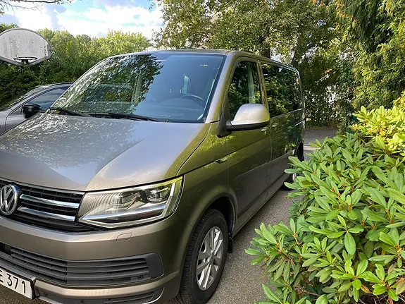 Volkswagen Multivan 2016 photo 2