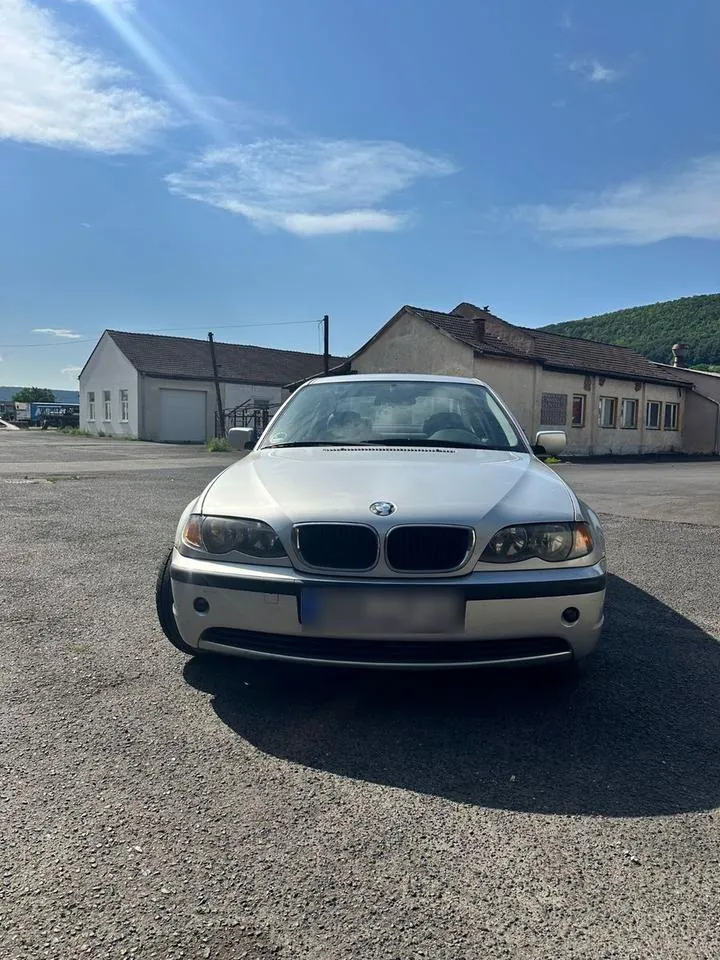 BMW 318I