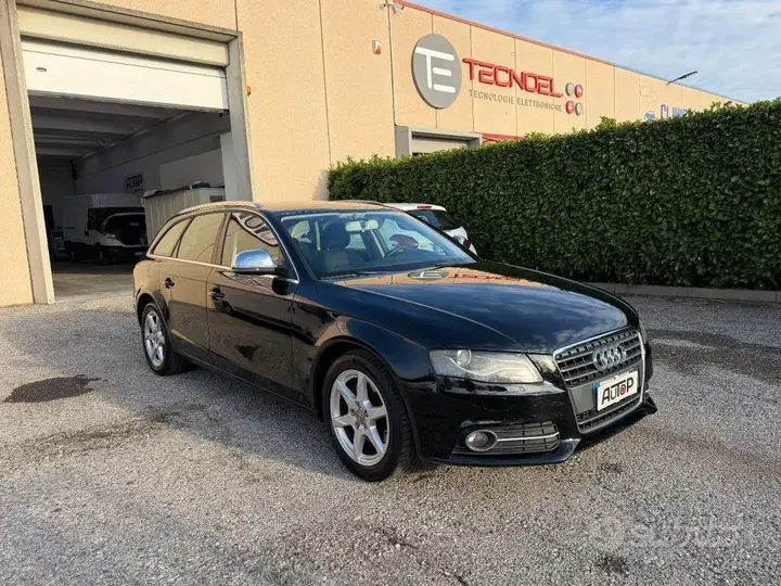 Audi A4 2009 photo 3