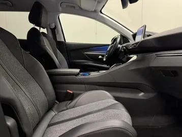 Peugeot 5008 2020 photo 2
