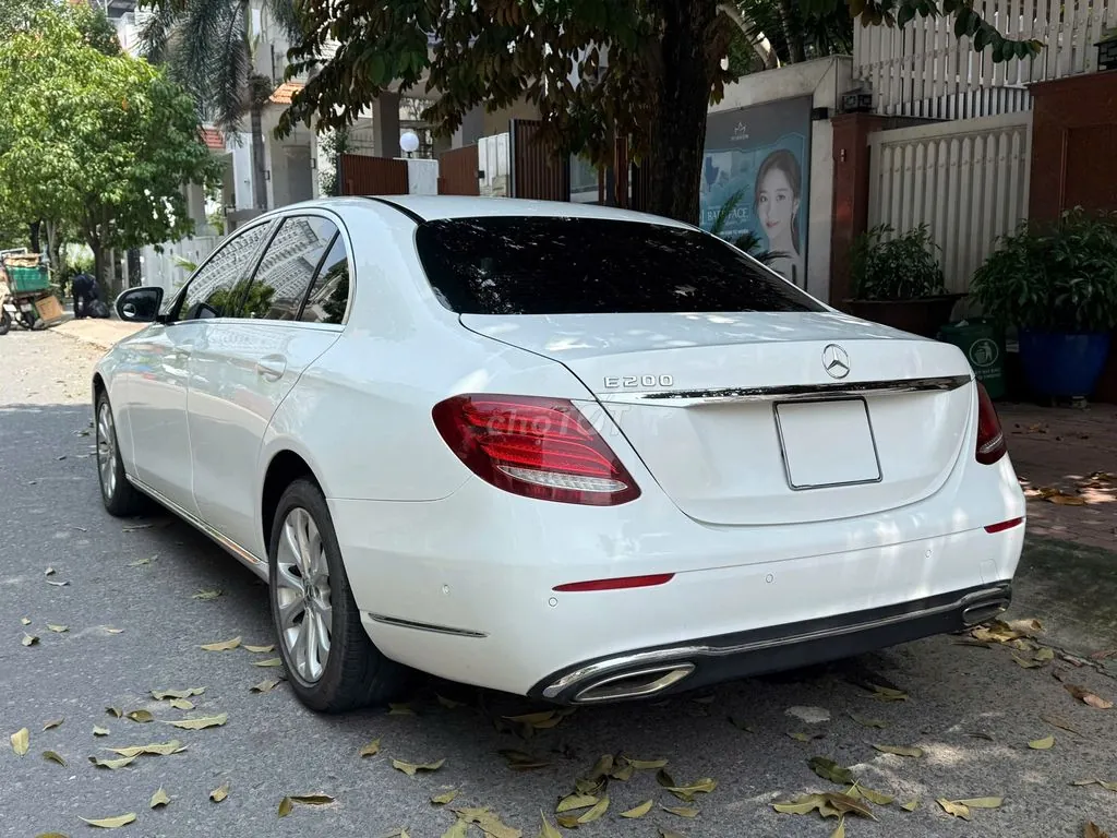 Mercedes-Benz E-Class 2017 photo 3