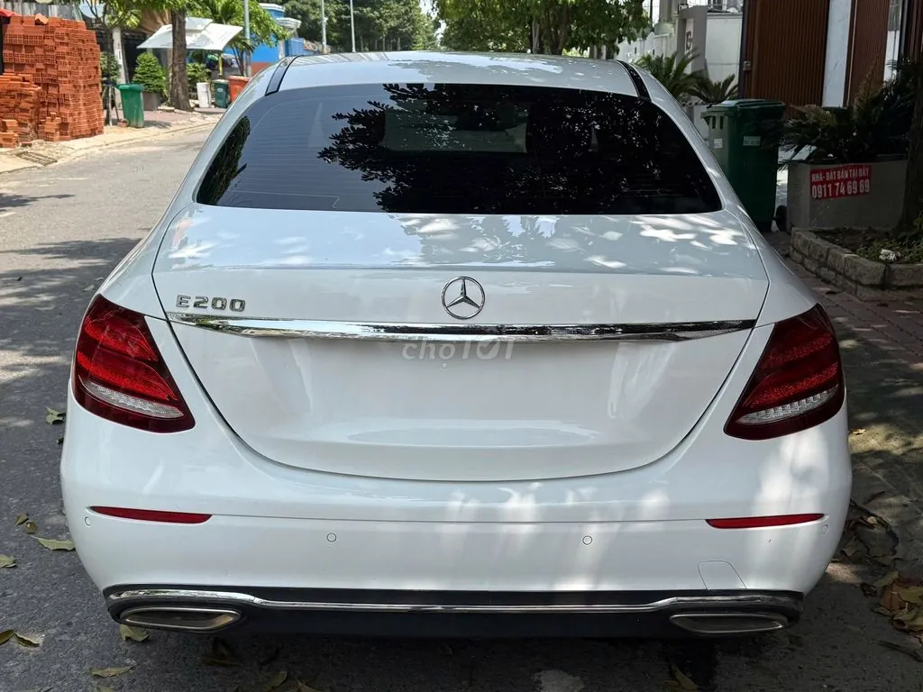 Mercedes-Benz E-Class 2017 photo 4