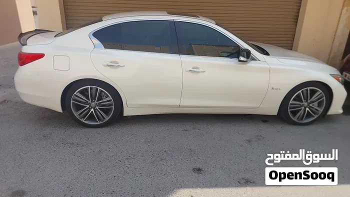 Infiniti Q50 2017 photo 2