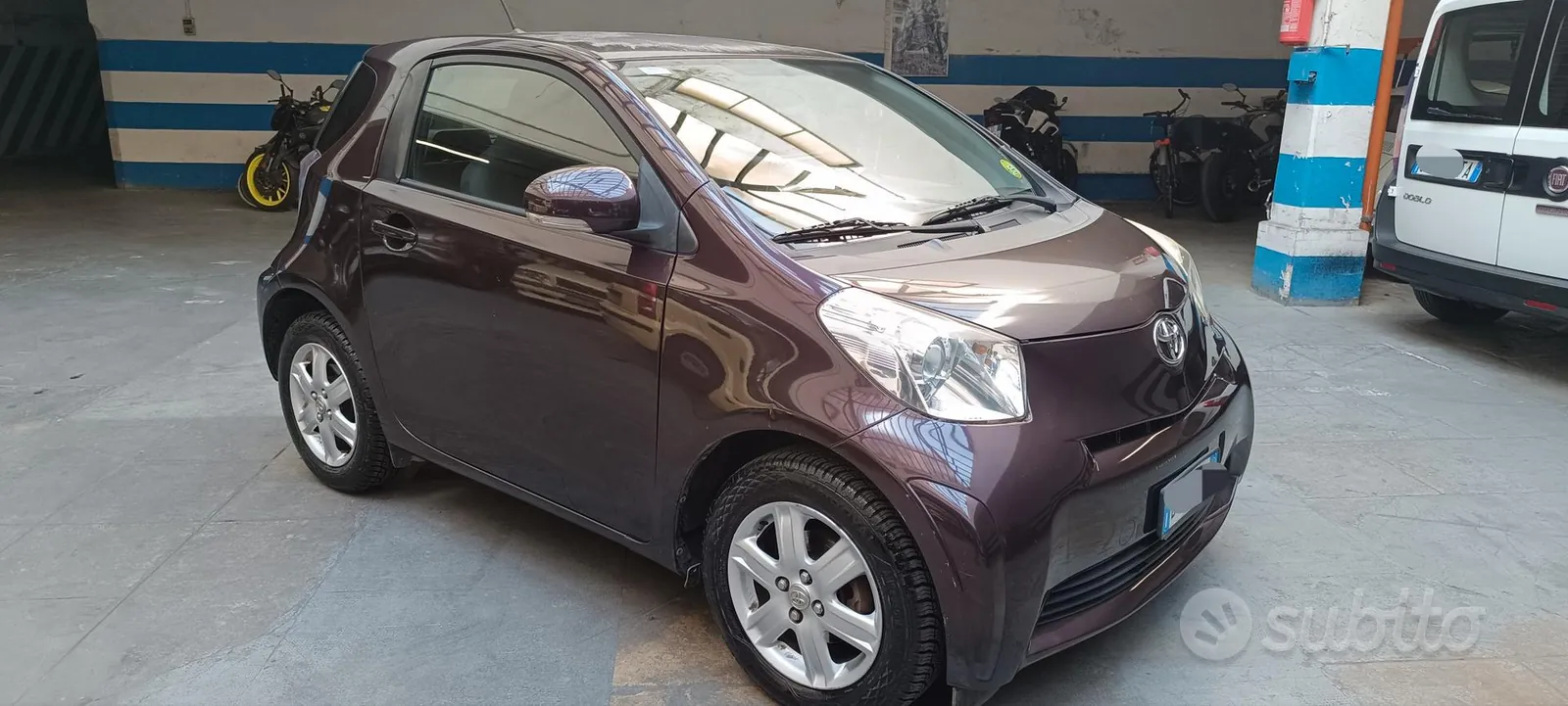 Toyota Iq 2009 photo 2