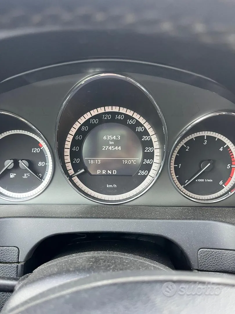 Mercedes-Benz C 2010 photo 4