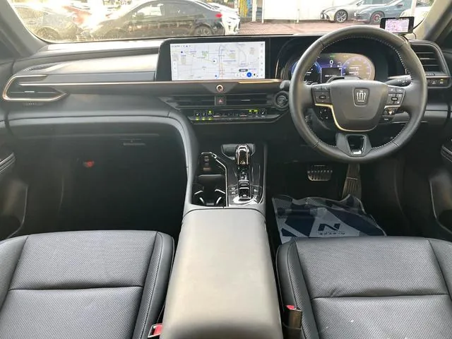 Toyota Crown Estate Z 2025 photo 2