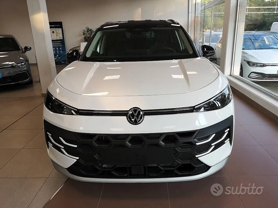 Volkswagen T-Roc 2026 photo 2