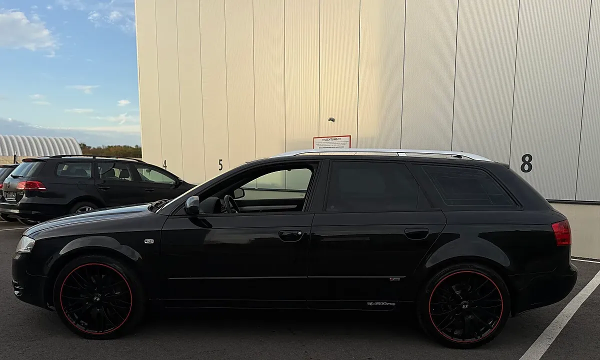 Audi A4 2005 photo 2
