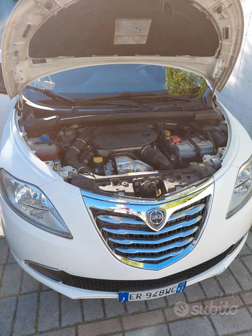Lancia Ypsilon 2013 photo 4
