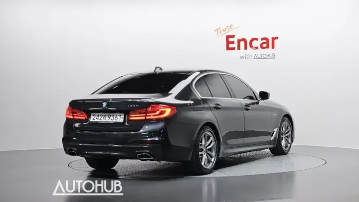BMW 5 Series 2020 photo 2