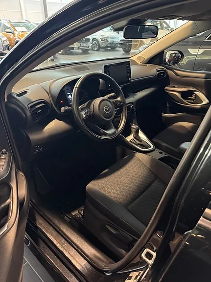 Mazda 2 2023 photo 2