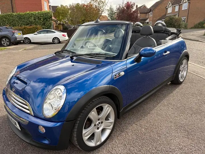 Mini Convertible 2004 photo 2