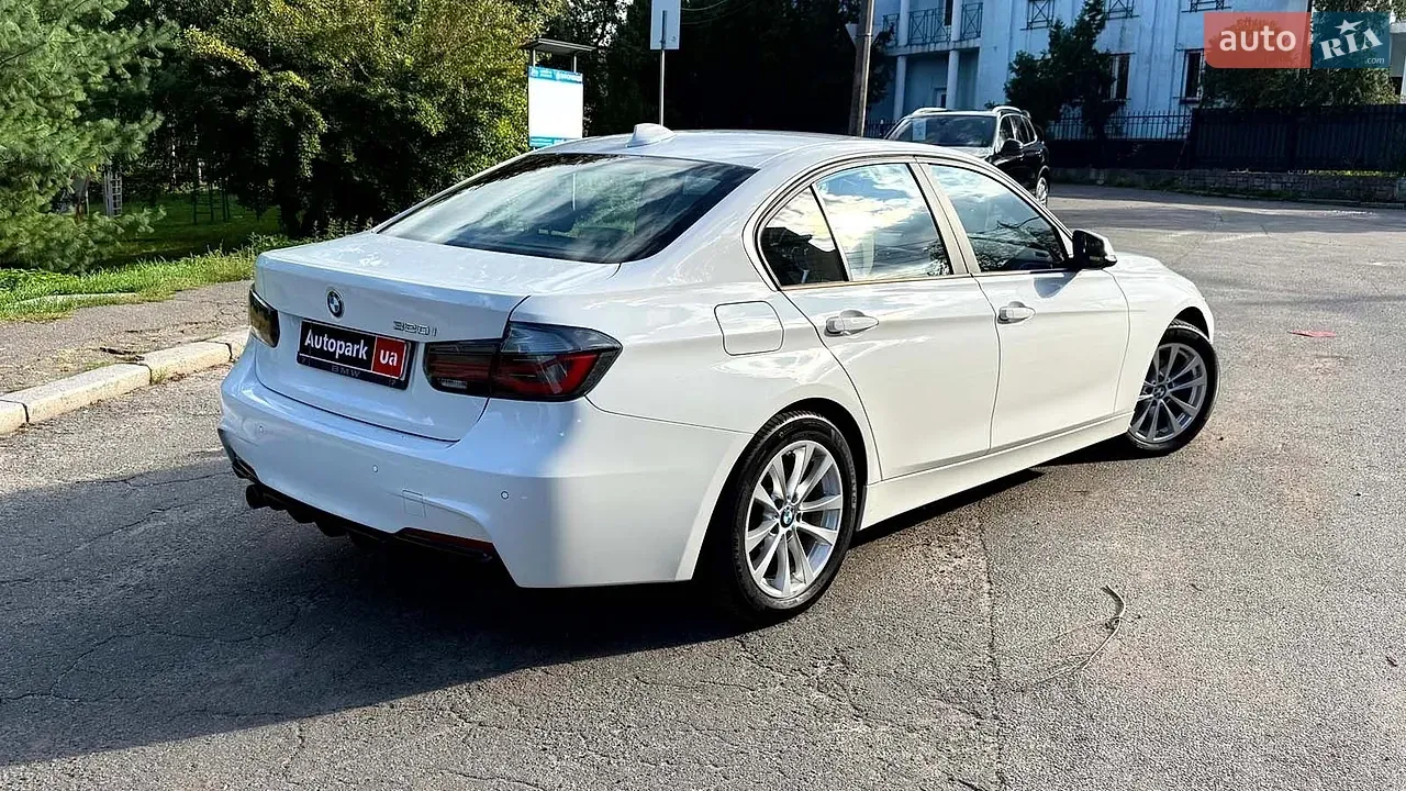 BMW 3 Series 2016 photo 5