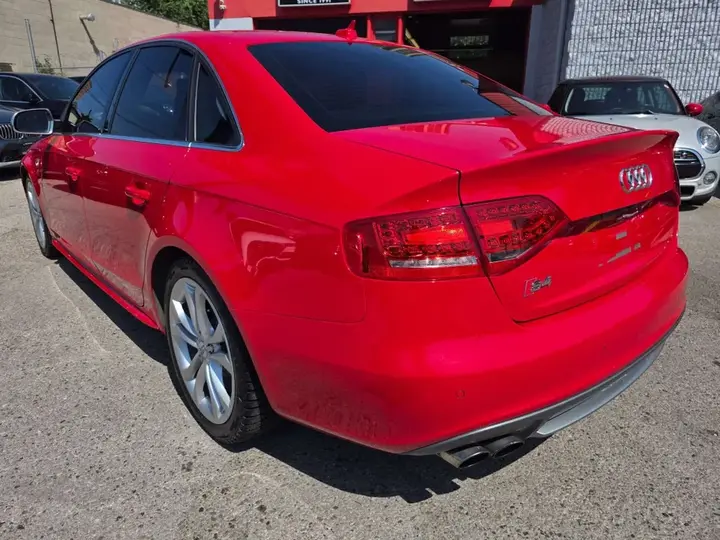 Audi S4 2012 photo 4