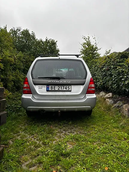 Subaru Forester 2005 photo 2