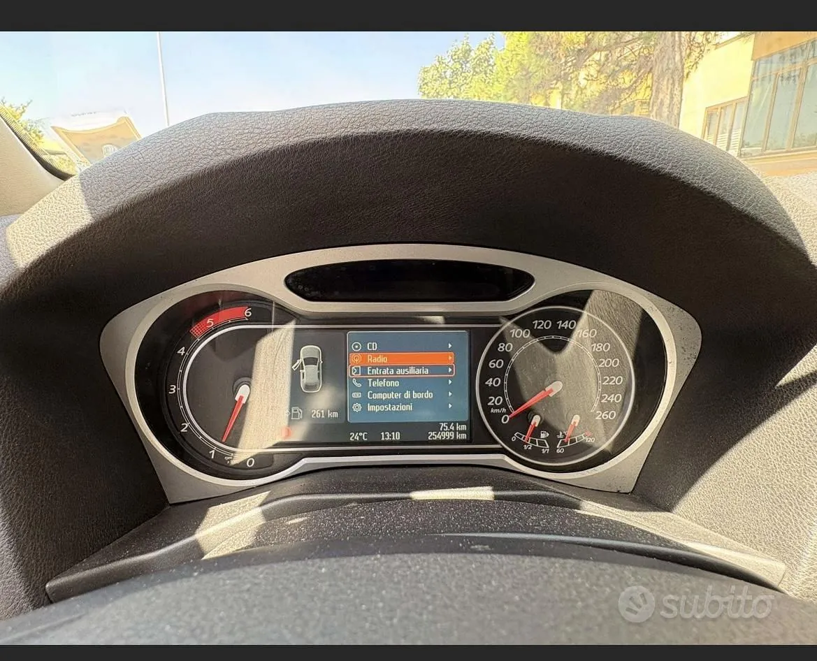 Ford Mondeo 2010 photo 4