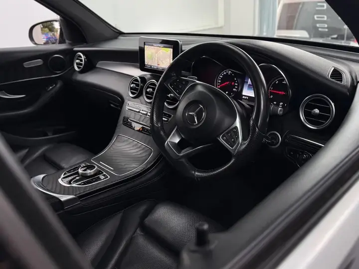 Mercedes-Benz Glc 2018 photo 2