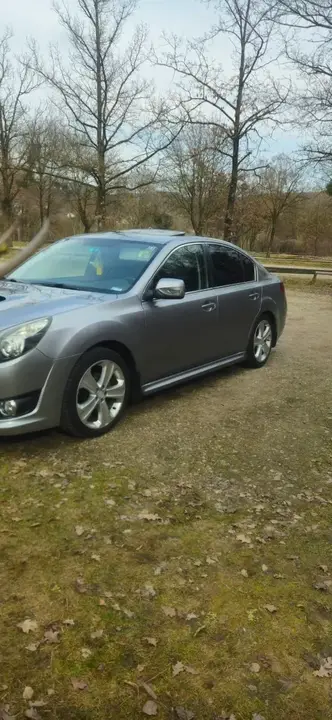 Subaru Legacy 2010 photo 2