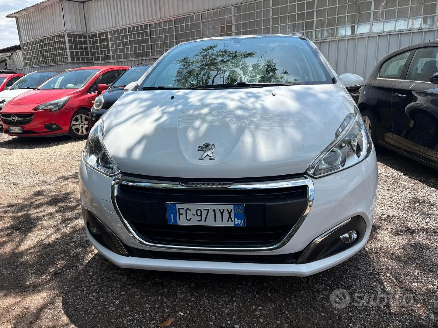 Peugeot 208 2016 photo 2