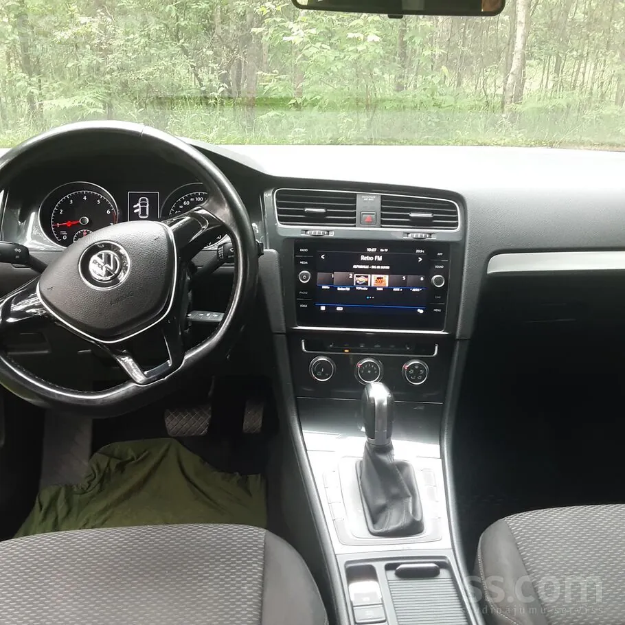 Volkswagen Golf 2018 photo 3