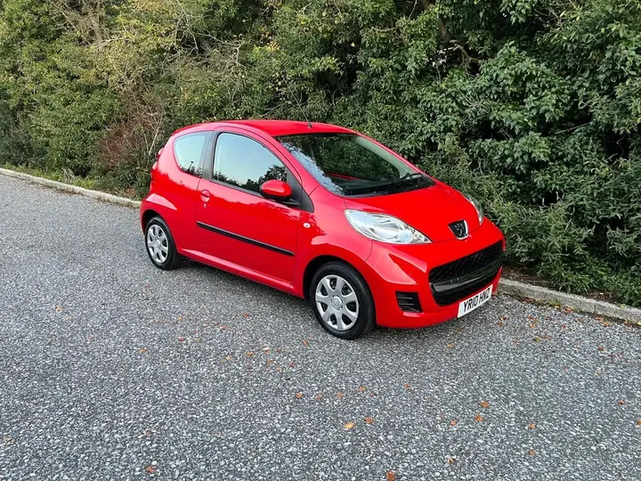 Peugeot 107 2010 photo 2