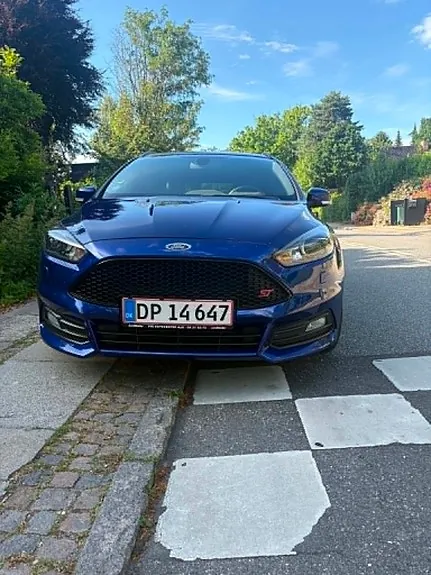 Ford Focus 2015 photo 2
