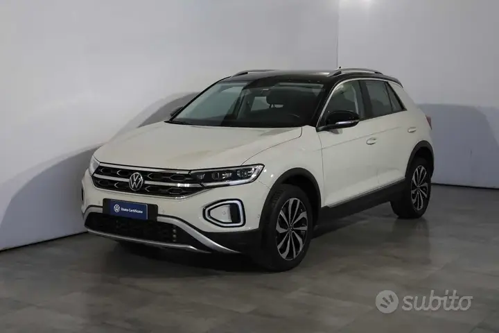Volkswagen T-Roc 2023 photo 2