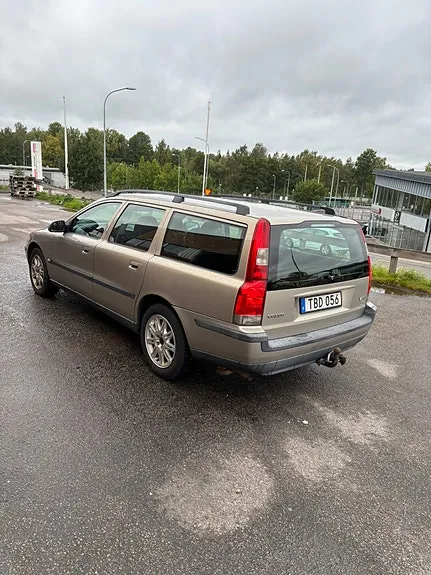Volvo V70 2002 photo 2