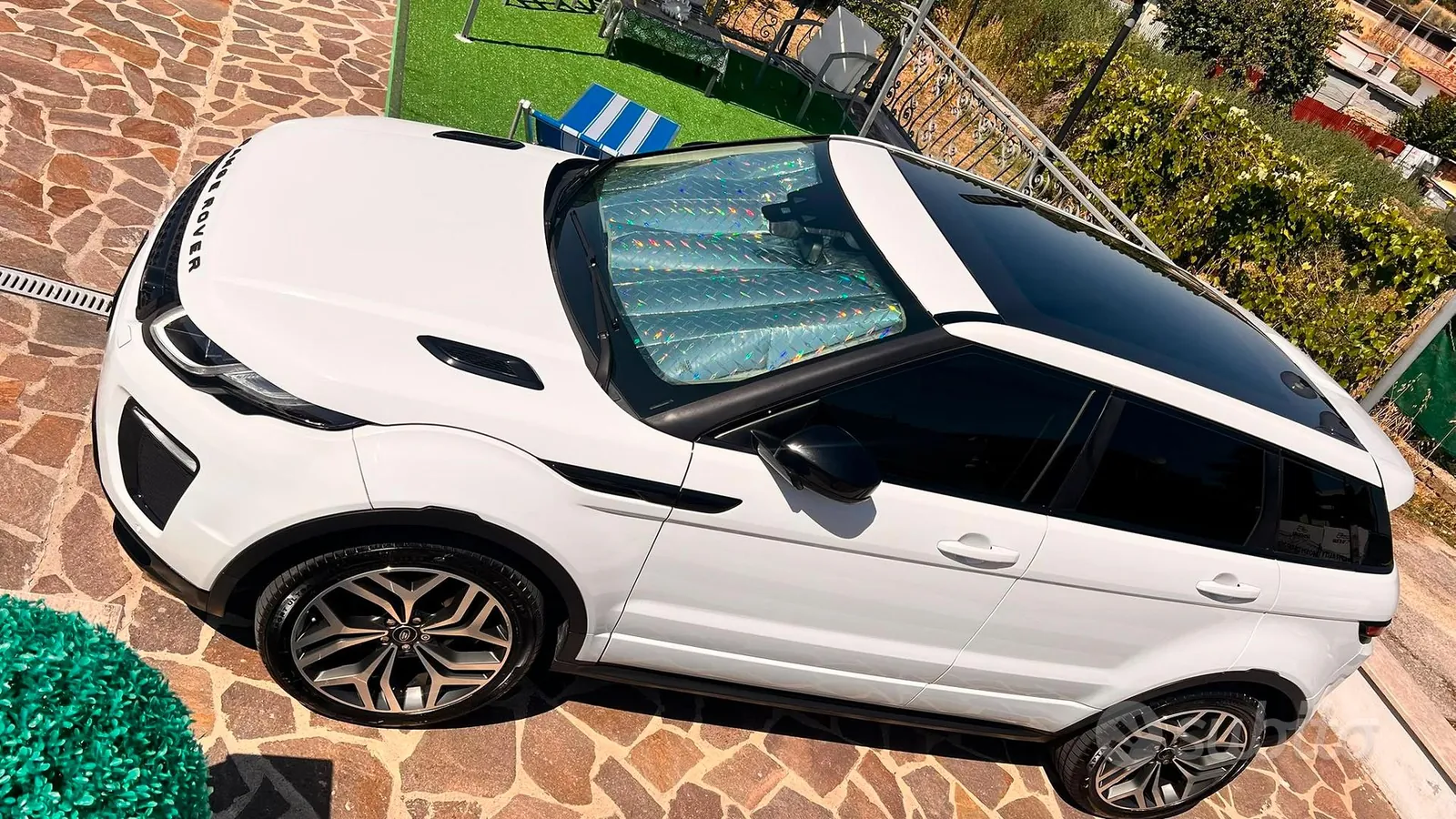 Land Rover Range Rover Evoque 2016 photo 2