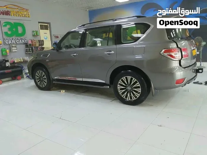 Nissan Patrol 2010 photo 2