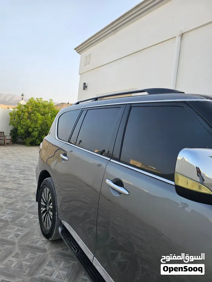 Nissan Patrol 2010 photo 4