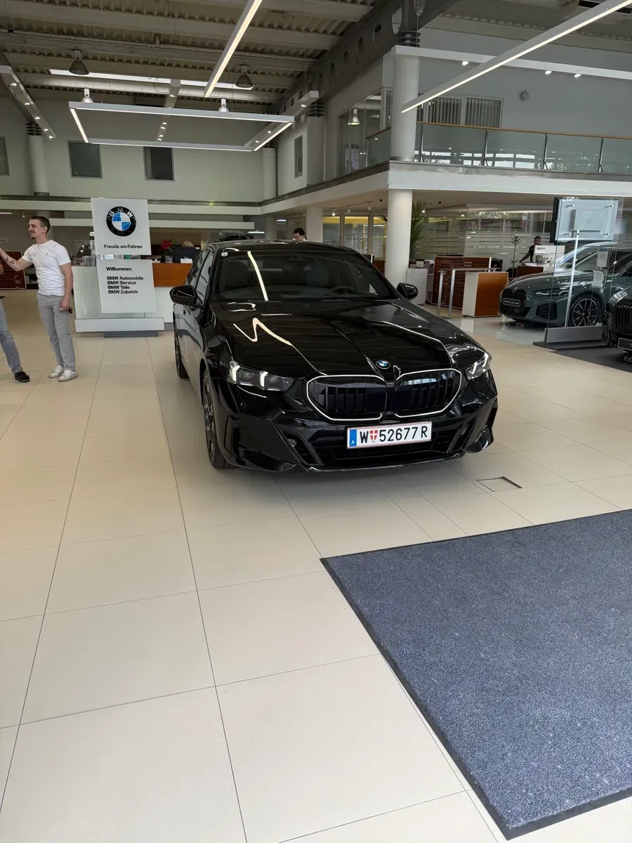 BMW 5 Series 2026 photo 3