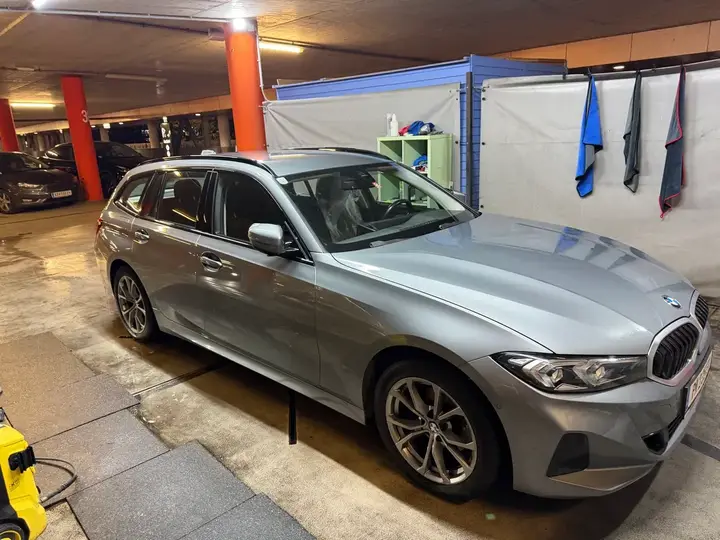 BMW 3 Series 2022 photo 3