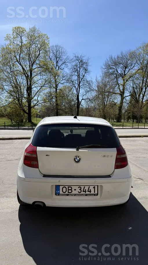 BMW 1 Series 2010 photo 4