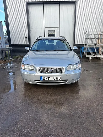 Volvo V70 2008 photo 2