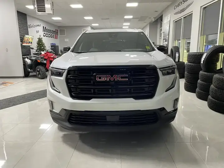 GMC Acadia 2024 photo 2