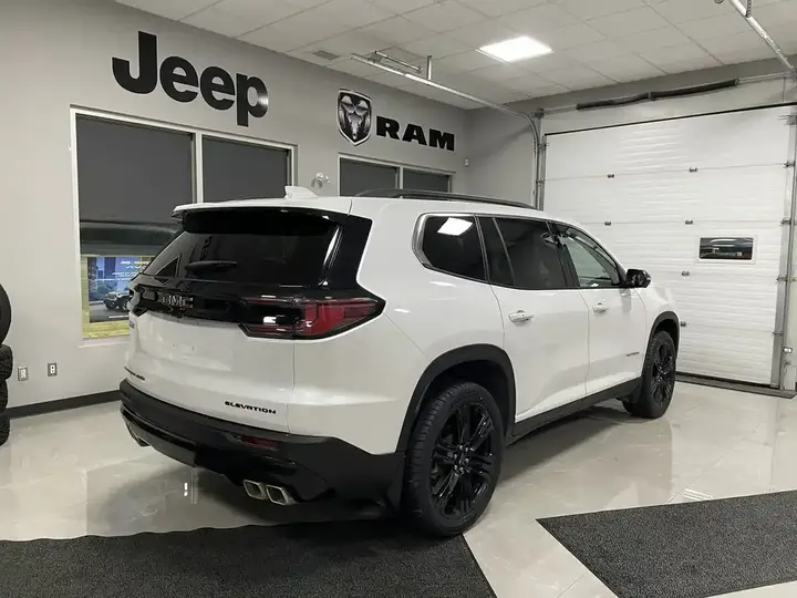 GMC Acadia 2024 photo 4